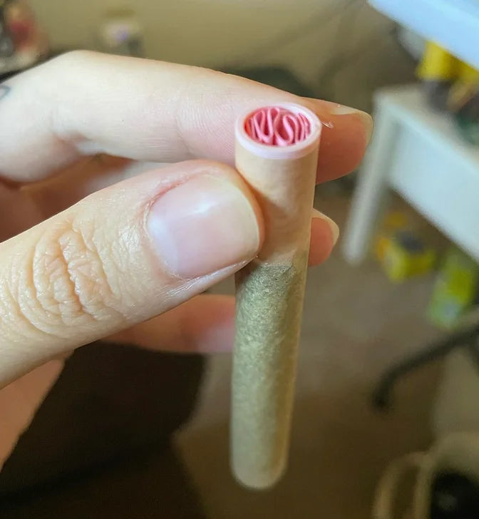 Hand-Rolling 101: Crafting the Perfect Joint with a Filter Tip 